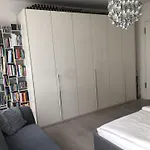 Luxury 2-Bedroom Flat Close To Fair & Old Town