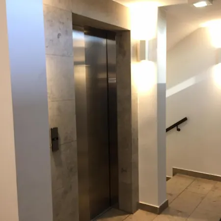 Apartment Luxury 2-bedroom Flat Close To Fair & Old Town Düsseldorf