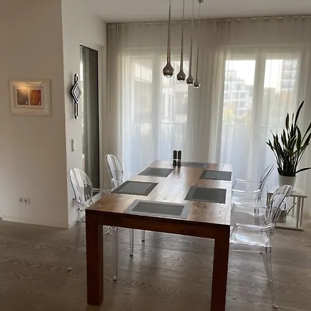 Apartment Luxury 2-bedroom Flat Close To Fair & Old Town