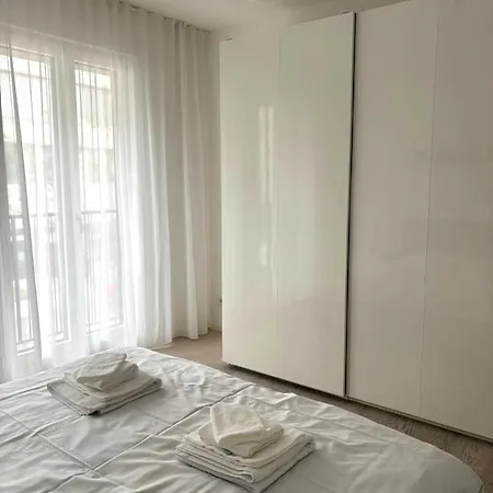Apartment Luxury 2-bedroom Flat Close To Fair & Old Town Dusseldorf